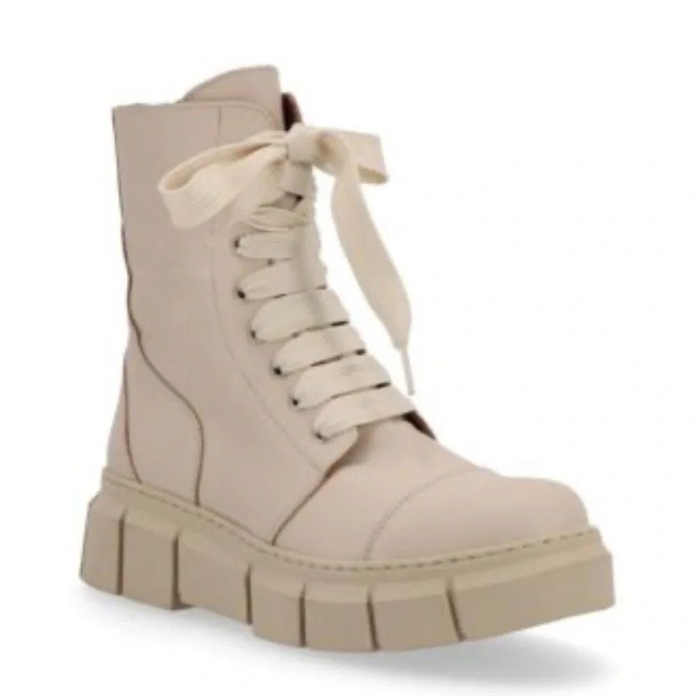 Alohas can can boots